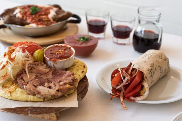 Μπαρμπαλιάς Κεμπατζίδικα Τα Πιάτα Μας (2)