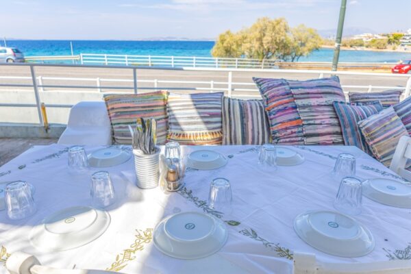 Κατάστημα Μπαρμπαλιάς Σαρωνίδα - Η Αυλή μας Θέα Θάλλασα