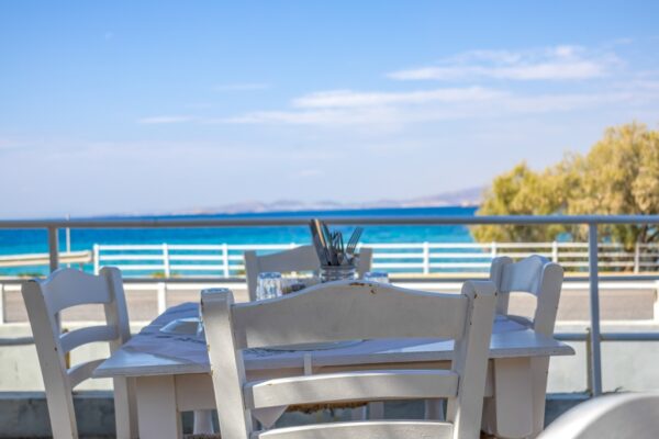 Κατάστημα Μπαρμπαλιάς Σαρωνίδα - Η Αυλή μας Θέα Θάλλασα