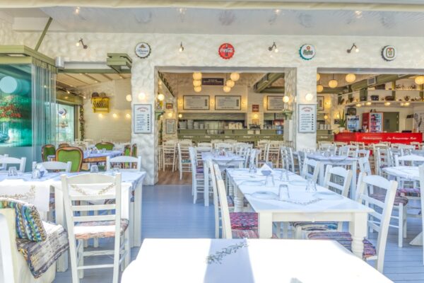 Κεμπαπτζίδικο Μπαρμπαλιάς Κατάστημα Μαρούσι Η Σάλα μας