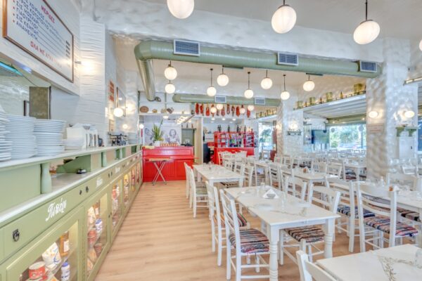 Κεμπαπτζίδικο Μπαρμπαλιάς Κατάστημα Μαρούσι Η Σάλα μας