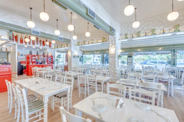 Κεμπαπτζίδικο Μπαρμπαλιάς Κατάστημα Μαρούσι Η Σάλα μας