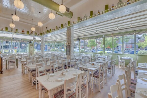 Κεμπαπτζίδικο Μπαρμπαλιάς Κατάστημα Χαλάνδρι Η Σάλα μας