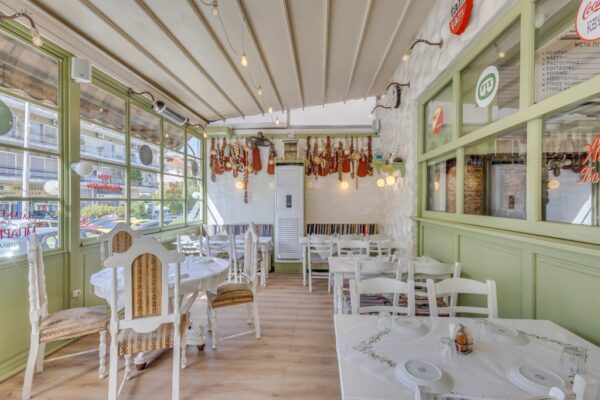 Κεμπαπτζίδικο Μπαρμπαλιάς Κατάστημα Χαλάνδρι Η Σάλα μας