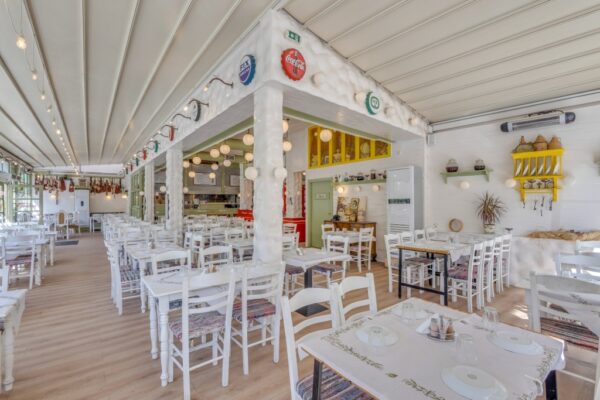 Κεμπαπτζίδικο Μπαρμπαλιάς Κατάστημα Χαλάνδρι Η Σάλα μας