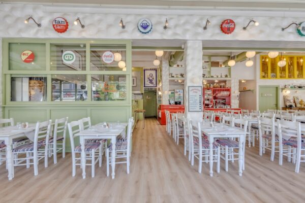 Κεμπαπτζίδικο Μπαρμπαλιάς Κατάστημα Χαλάνδρι Η Σάλα μας