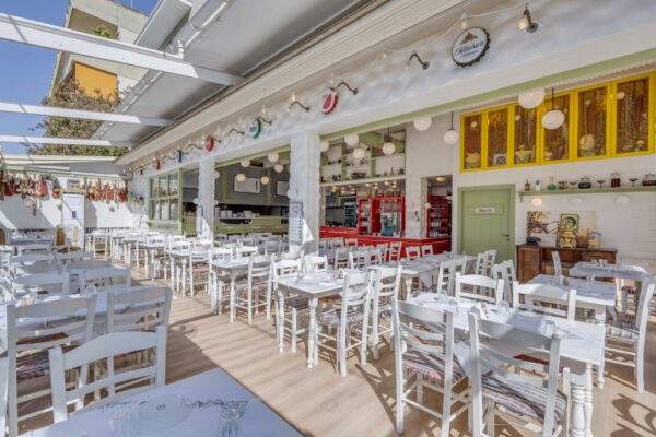 Κεμπαπτζίδικο Μπαρμπαλιάς Κατάστημα Χαλάνδρι Η Σάλα μας